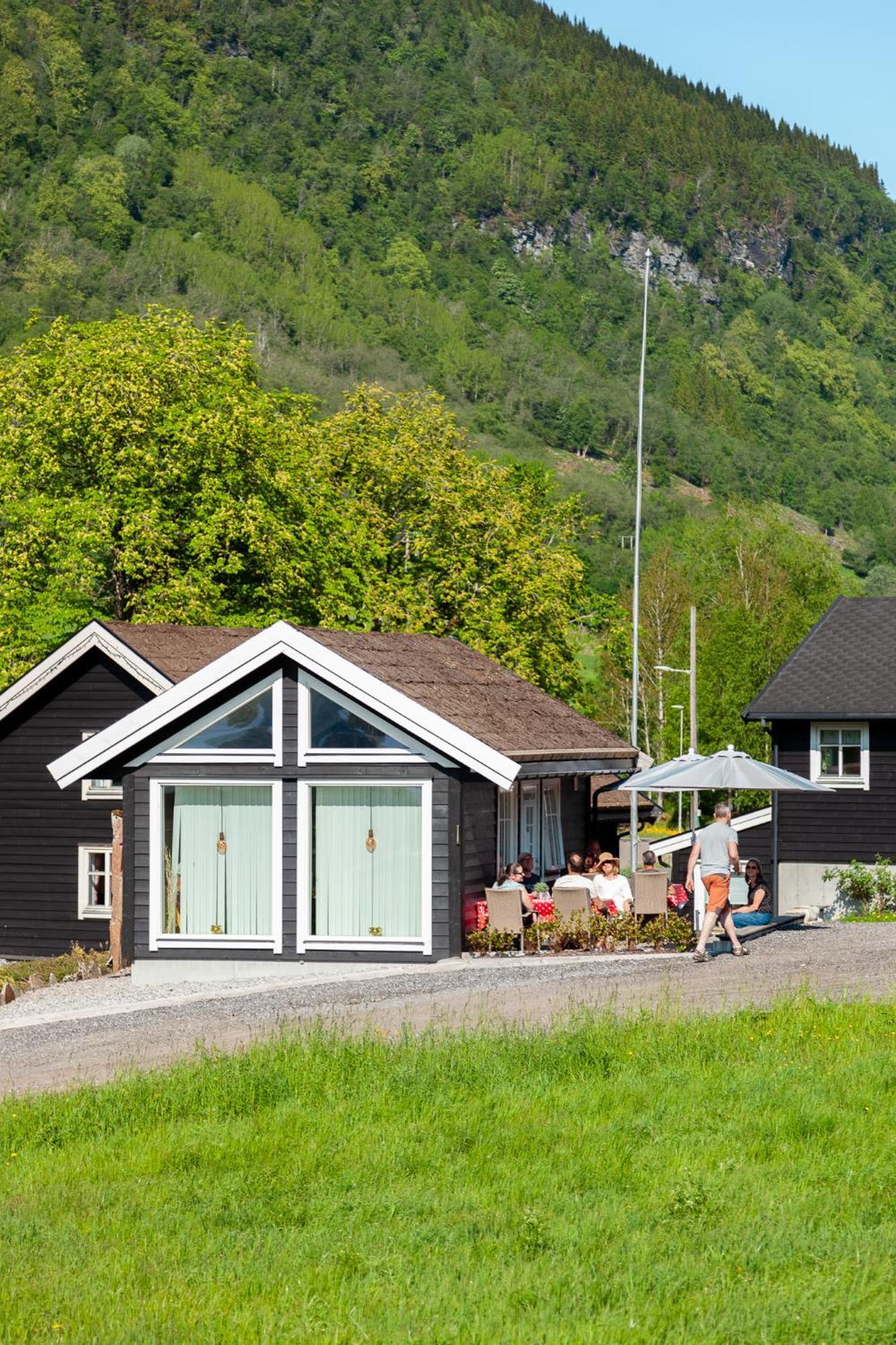 Tuftegarden Hotel Viksdalen Eksteriør billede